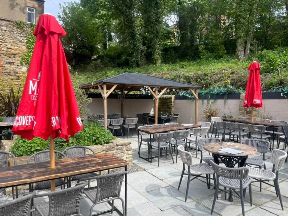 Restaurant | The Crown and Crossed Swords